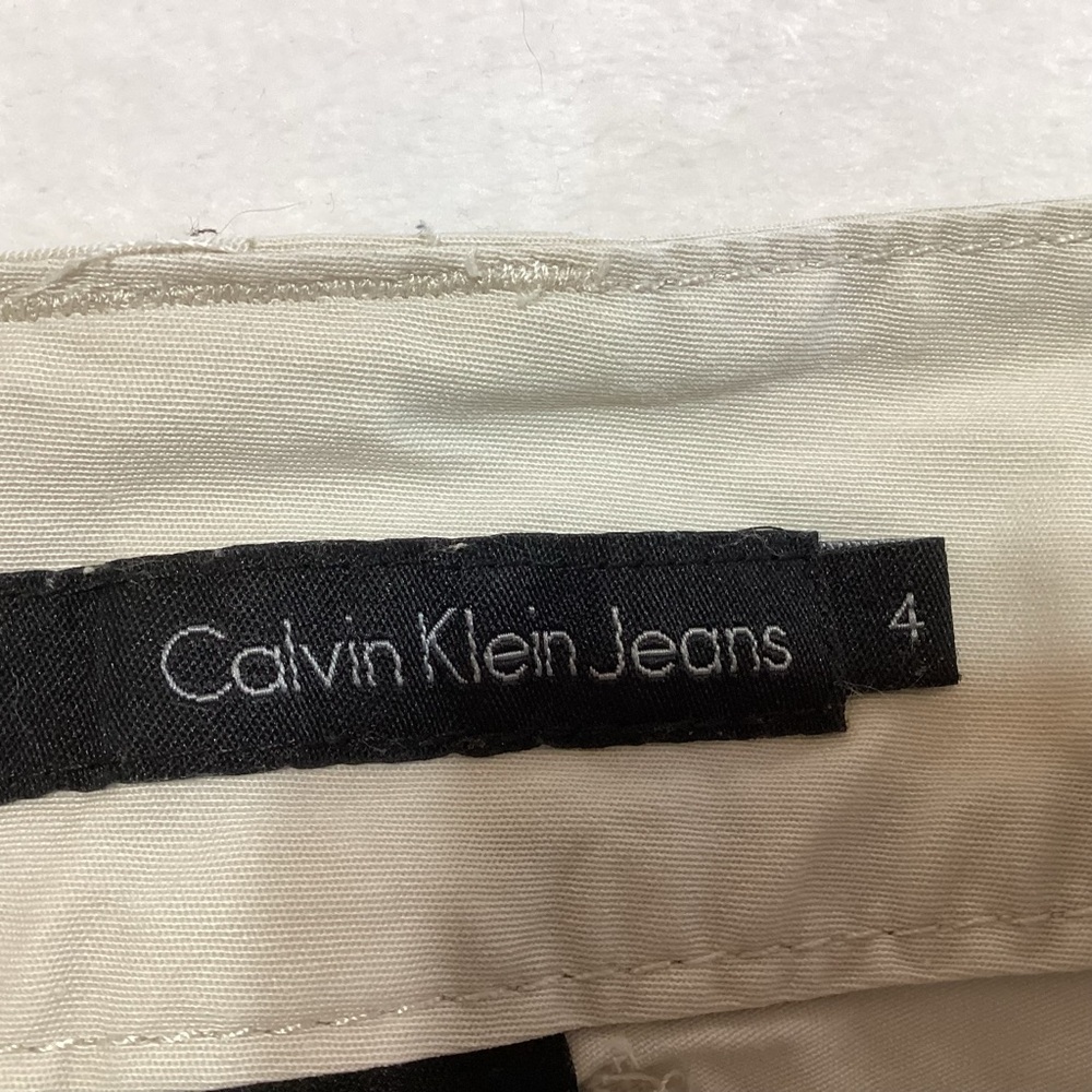 Calvin Klein Casual Shorts Relaxed Fit Cotton/Elastane Cream/Tan 4 - Picture 3 of 10